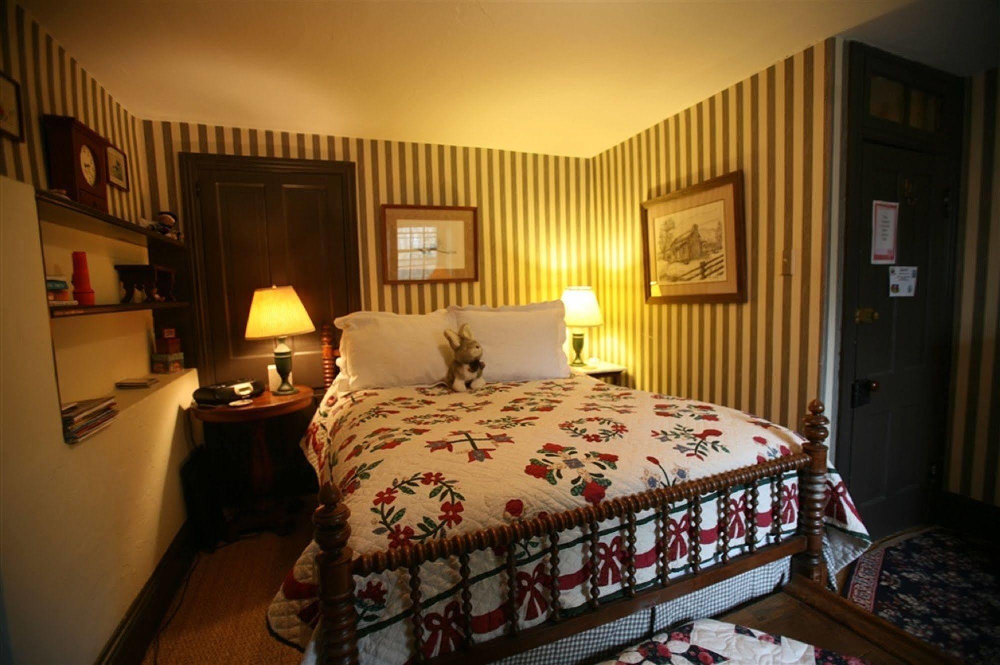 Bed and Breakfast Wild Wisteria Chadds Ford Esterno foto